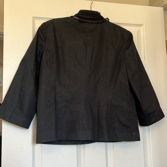 XL 3/4 Sleeve Black Sheen Ruffle Trim Blazer - Picture 5 of 7